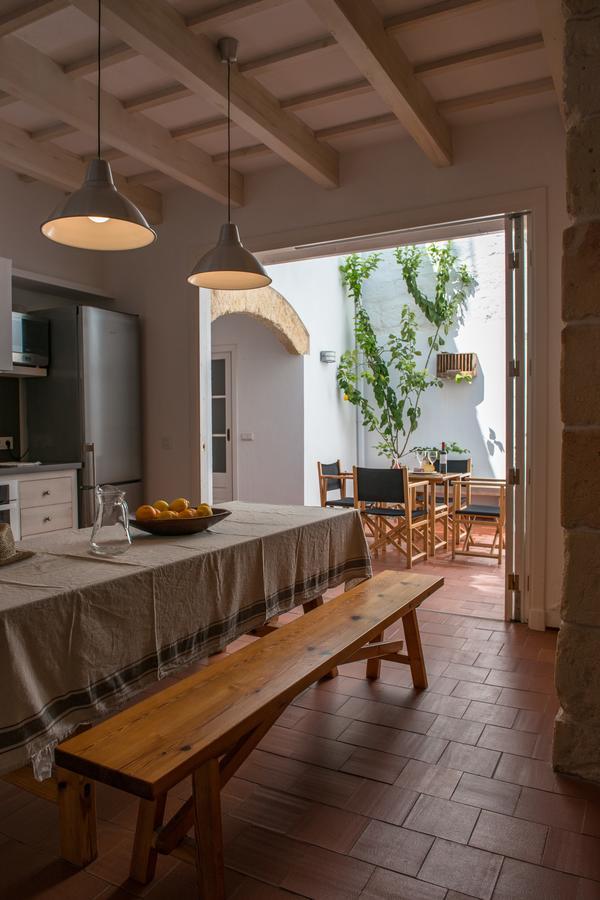 Cal Bisbe Villa Ciutadella  Buitenkant foto