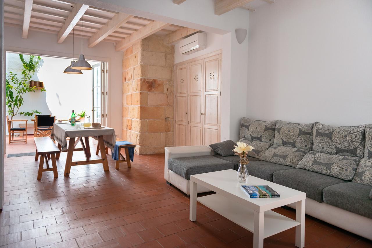 Cal Bisbe Villa Ciutadella  Buitenkant foto