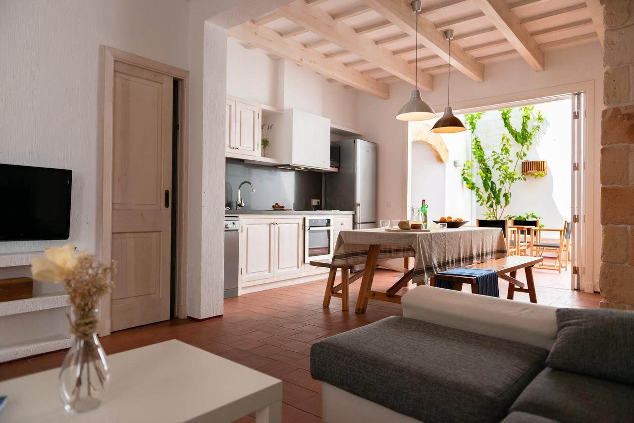 Cal Bisbe Villa Ciutadella  Buitenkant foto